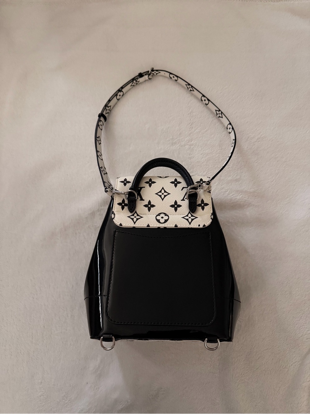 Louis Vuitton Black & White Monogram Vernis Hot Springs Backpack - Picture 2 of 12